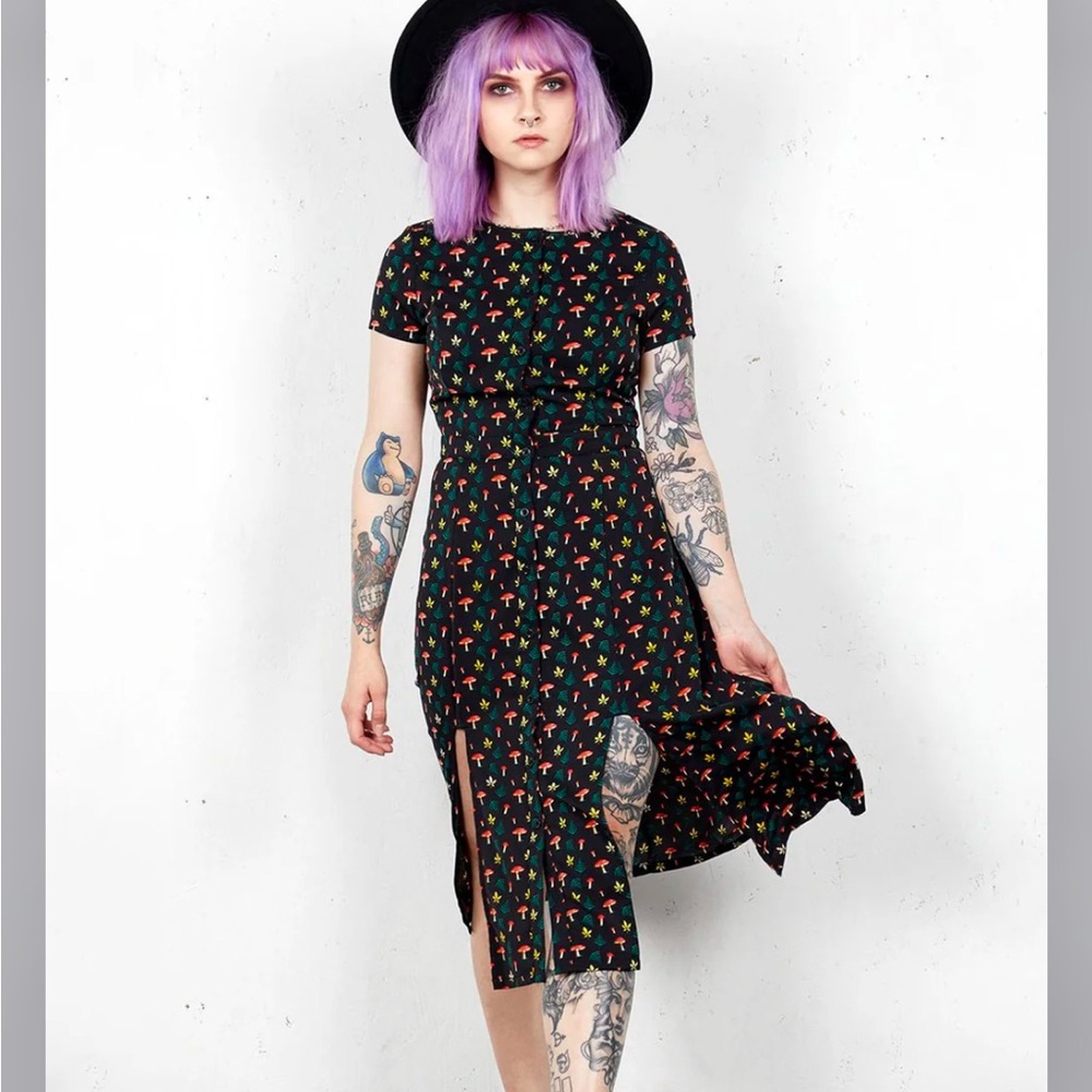 Disturbia | Toadstool Midi Dress